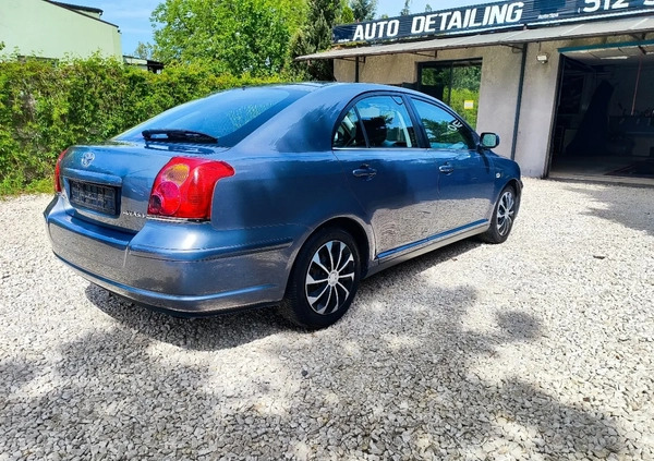 Toyota Avensis cena 12177 przebieg: 252650, rok produkcji 2004 z Radzyń Chełmiński małe 121